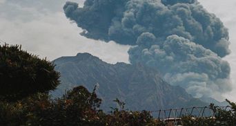 Клуби диму й попелу: в Японії сталося виверження вулкана Сакура-дзіма

