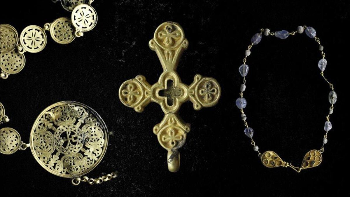 У Туреччині знайшли прикраси віком 1400 років: фото артефактів