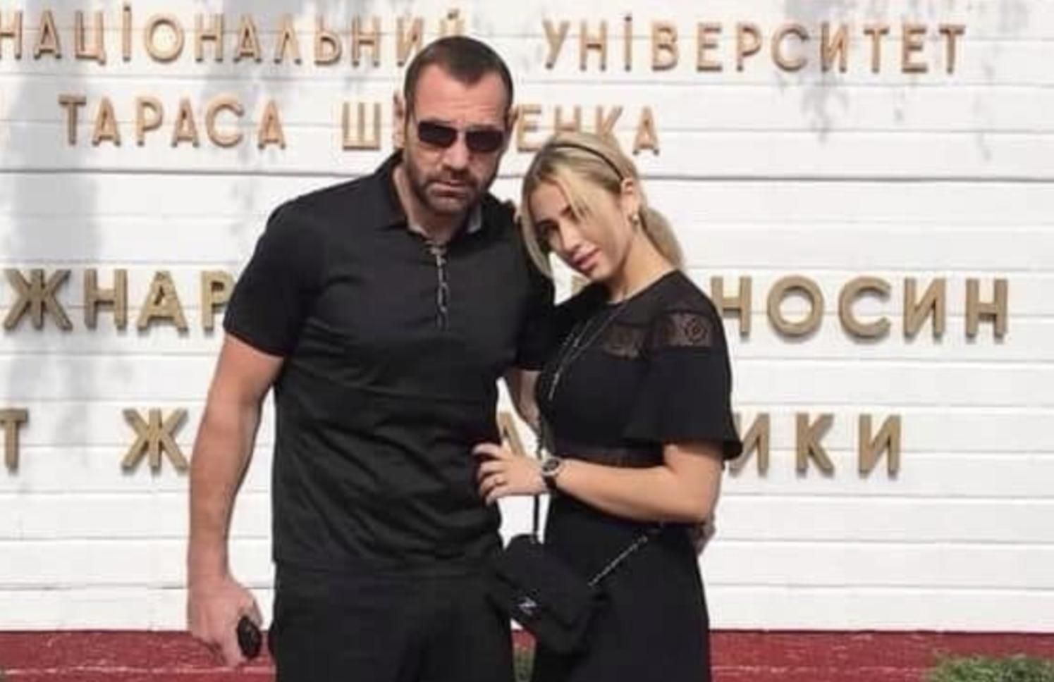 Катастрофа для сім'ї, – донька Вірчиса відреагувала на смерть батька - бокс новини - 24 Канал Катастрофа для сім'ї, – донька Вірчиса відреагувала на смерть батька - бокс новини - 24 Канал