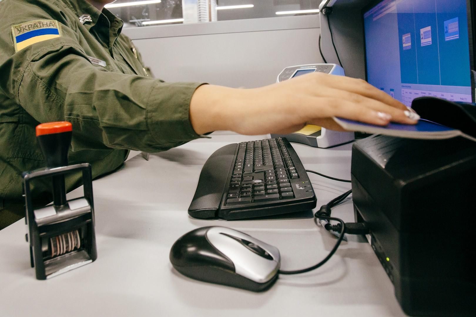 Россияне – в лидерах: пограничники рассказали, кого не пропускали в Украину в 2021 Россияне – в лидерах: пограничники рассказали, кого не пропускали в Украину в 2021