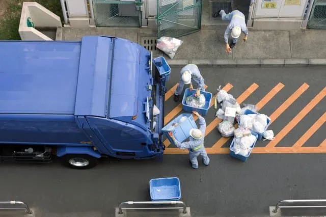 Как выбрасывают мусор в Японии