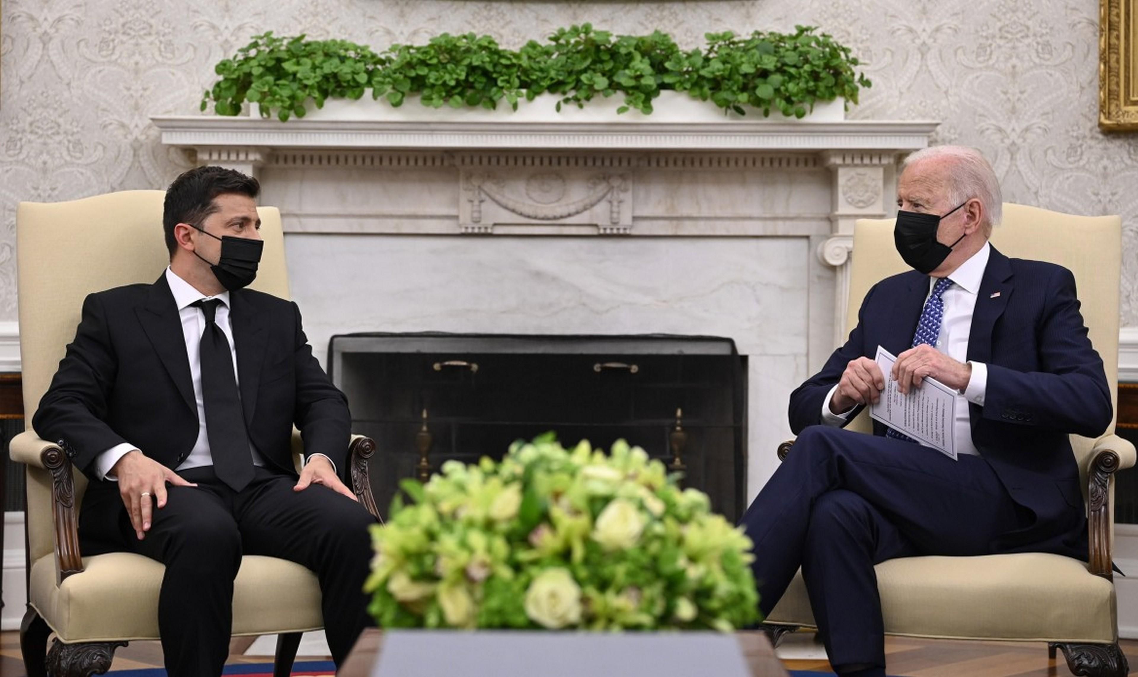 Между США и Украиной растет напряженность из-за угрозы вторжения России, – СМИ Между США и Украиной растет напряженность из-за угрозы вторжения России, – СМИ