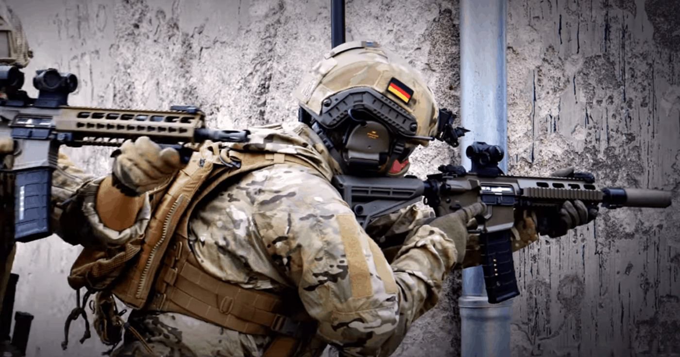 Авторитетное немецкое издание Spiegel призывает предоставить оружие Украине - 24 Канал