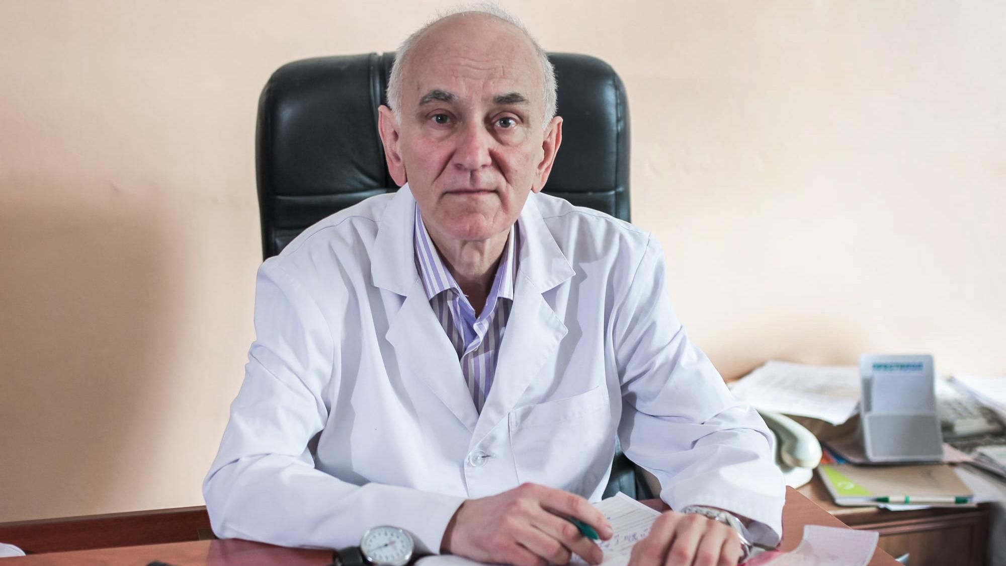 "Трудно смириться с потерей": внезапно умер известный врач-кардиолог из Львова