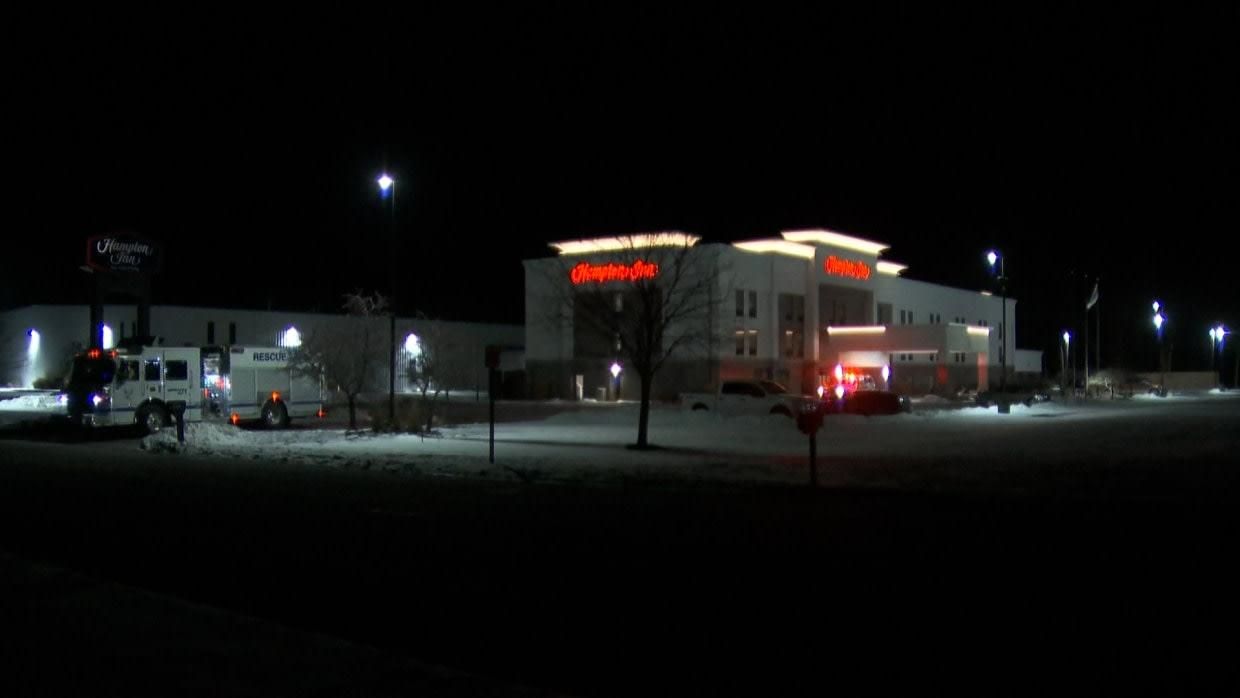 Лежали возле бассейна: в гостинице при загадочных обстоятельствах потеряли сознание постояльцы Лежали возле бассейна: в гостинице при загадочных обстоятельствах потеряли сознание постояльцы