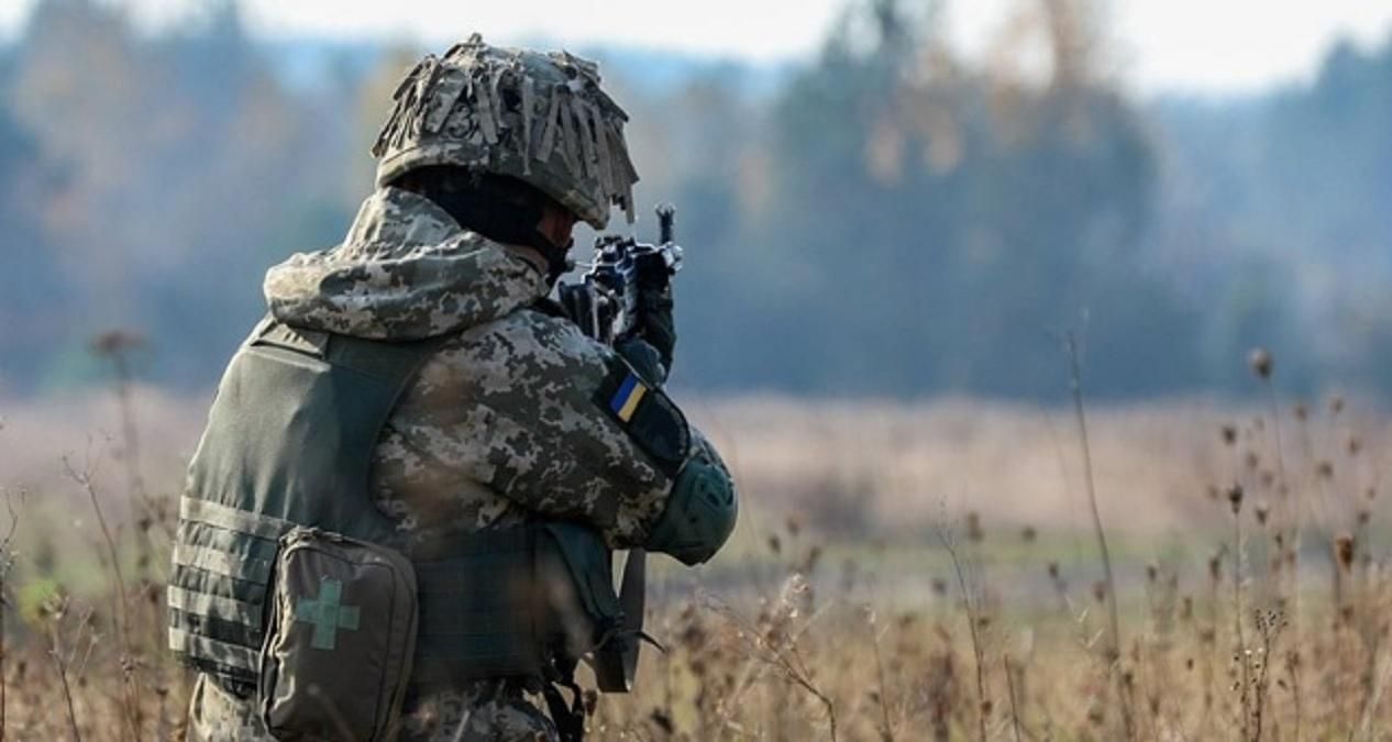 На Донбассе впервые за 3 дня сорвали перемирие: ранен украинский боец На Донбассе впервые за 3 дня сорвали перемирие: ранен украинский боец