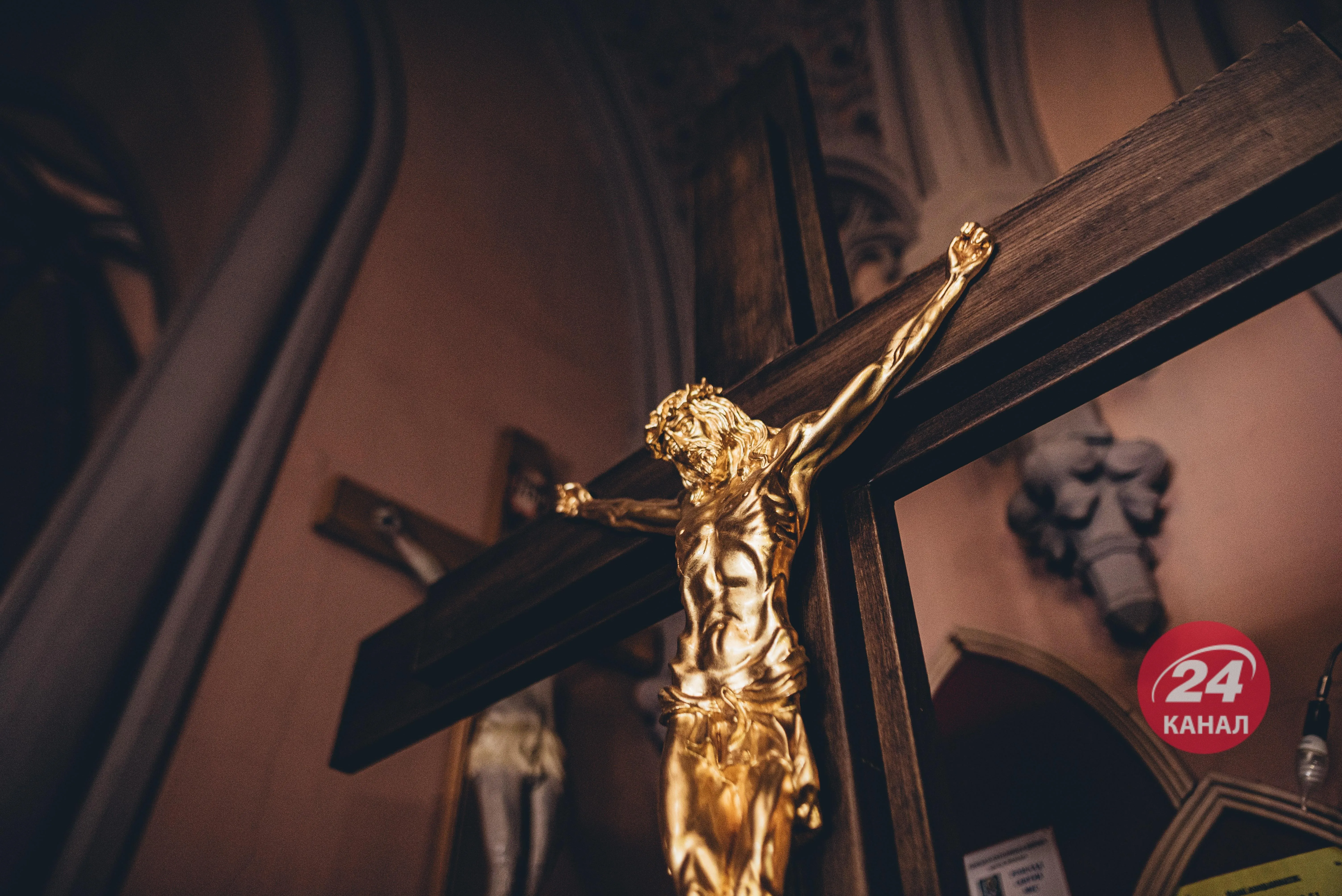 Костел святого Миколая у Києві, як виглядає храм всередині після протиаварійних робіт Костел святого Миколая у Києві, як виглядає храм всередині після протиаварійних робіт