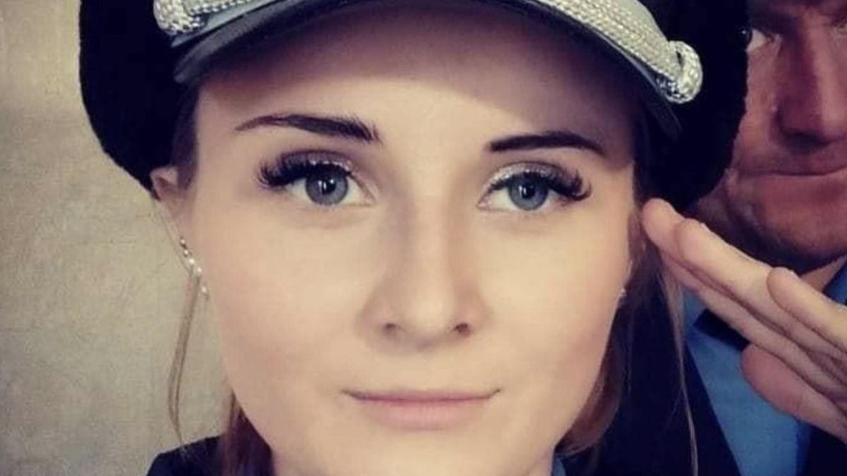 Вже усміхається, – лікарі про стан важкопораненої на "Південмаші" військової - Україна новини - 24 Канал Вже усміхається, – лікарі про стан важкопораненої на "Південмаші" військової - Україна новини - 24 Канал
