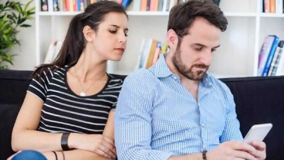 Украинские пользователи Viber считают, что люди вокруг заглядывают в их чаты Украинские пользователи Viber считают, что люди вокруг заглядывают в их чаты