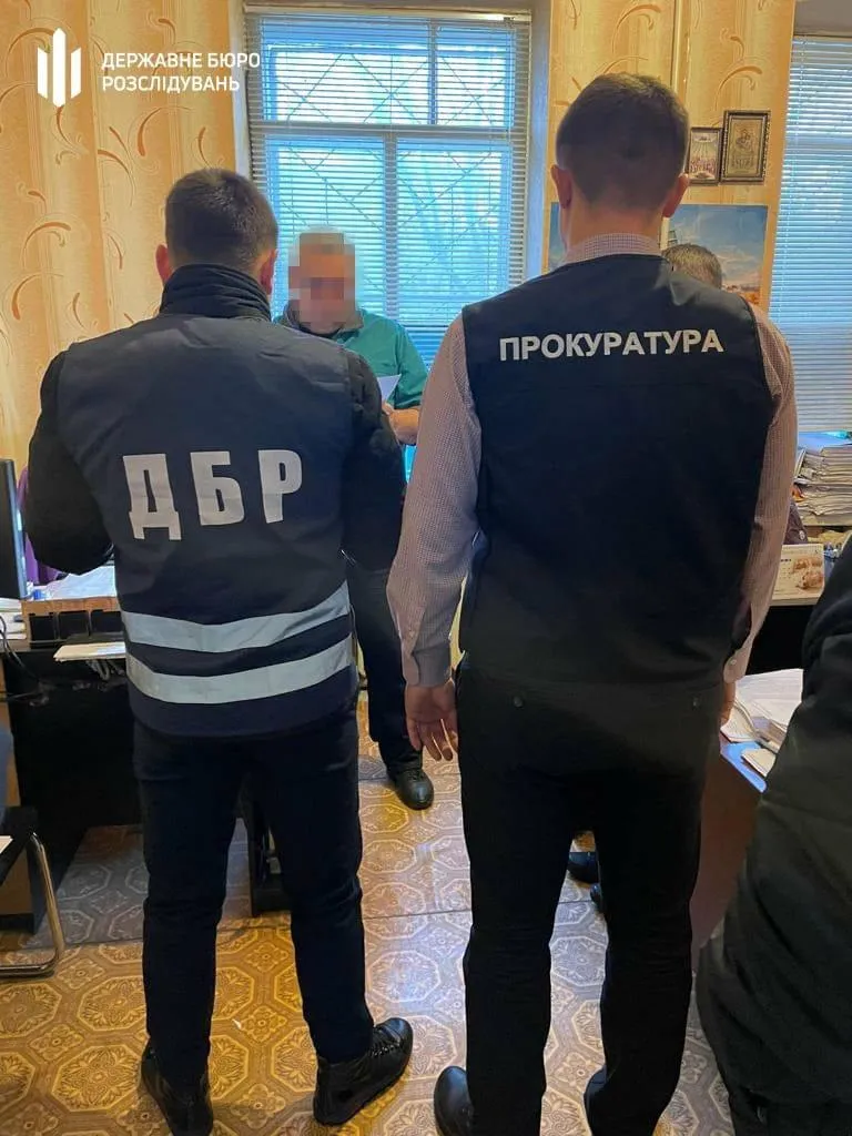 На Харківщині поліцейські катували чоловіка, щоб вибити зізнання у вбивстві