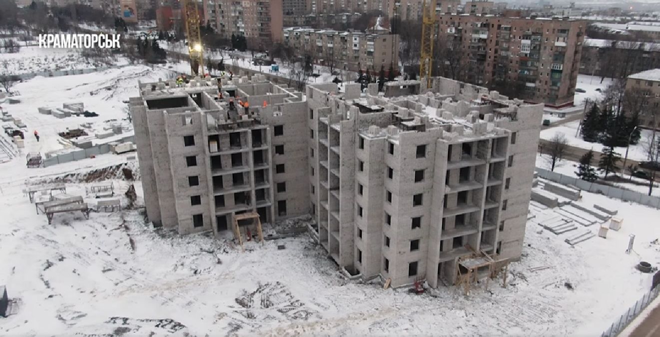 "Велике будівництво" зводить у Краматорську "теплу" і "розумну" 12-поверхівку для переселенців "Велике будівництво" зводить у Краматорську "теплу" і "розумну" 12-поверхівку для переселенців