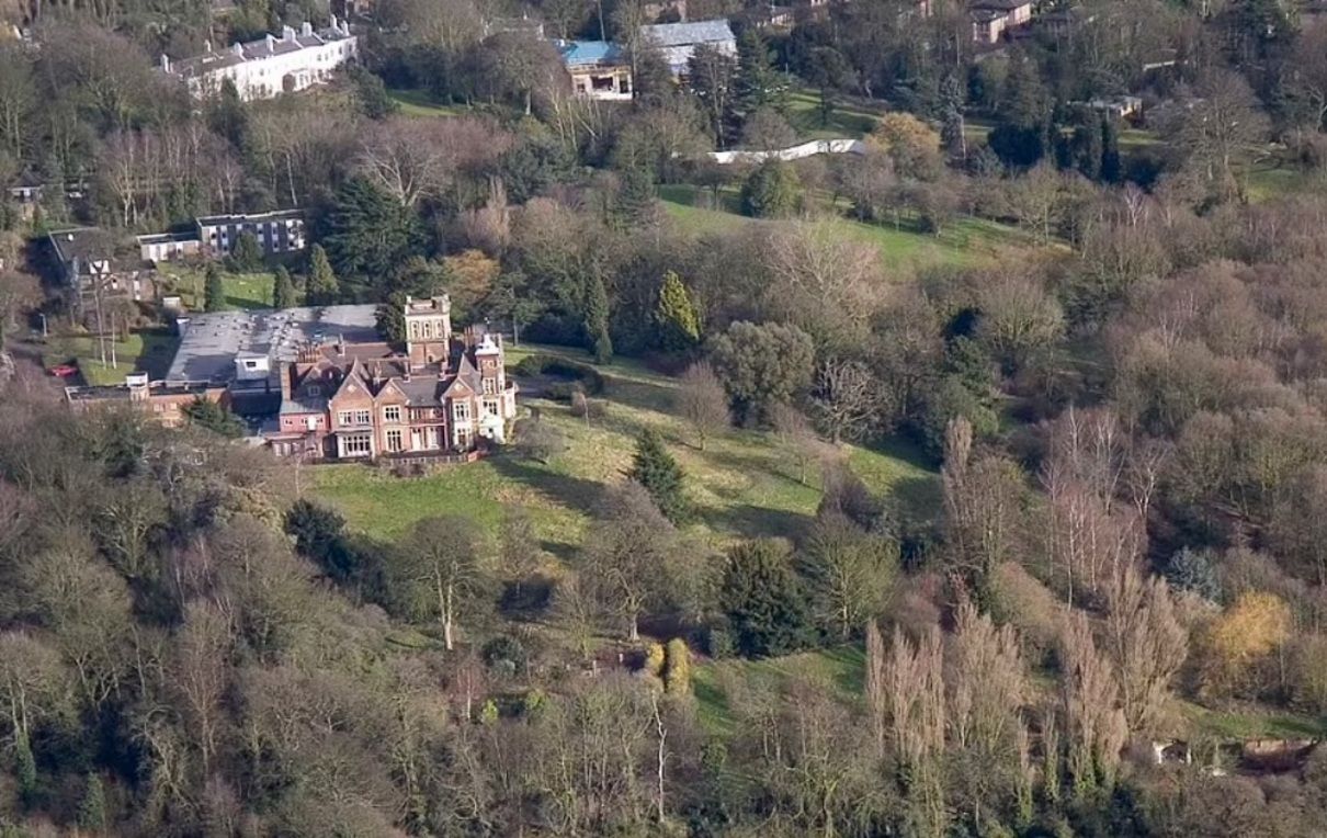 "Друзі Путіна" – без замків та маєтків: що можуть конфіскувати в російських олігархів у Британії - Новини Росія - 24 Канал "Друзі Путіна" – без замків та маєтків: що можуть конфіскувати в російських олігархів у Британії - Новини Росія - 24 Канал