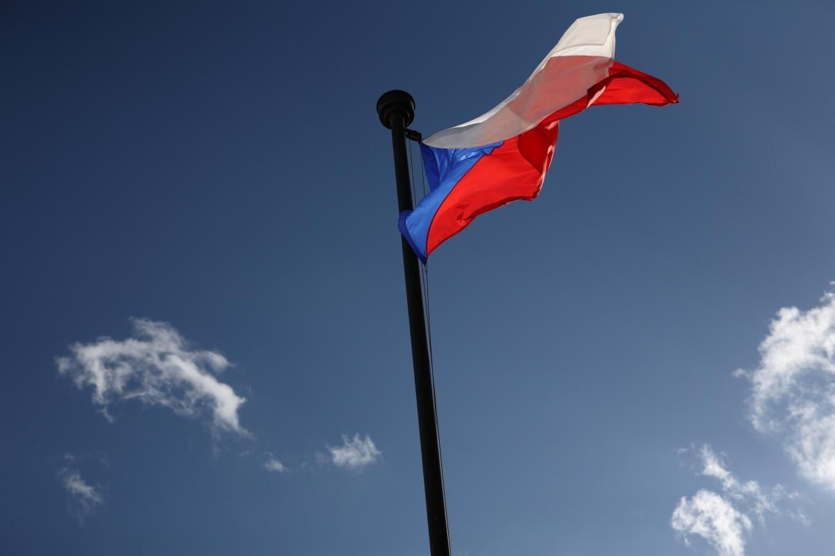 Минобороны Чехии бесплатно передаст ВСУ боеприпасы на фоне агрессии России