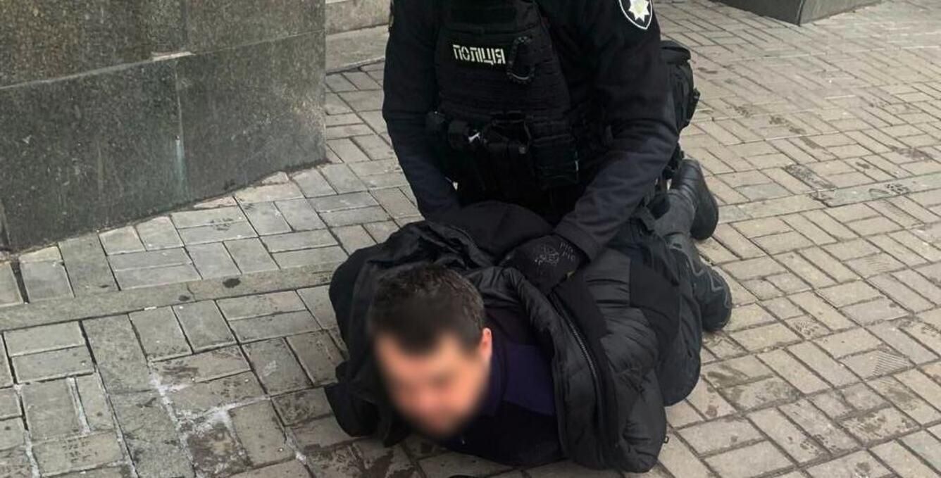 Правоохоронці затримали псевдородича міністра внутрішніх справ за "продаж" посади у відомстві - Свіжі новини Тернополя - 24 Канал Правоохоронці затримали псевдородича міністра внутрішніх справ за "продаж" посади у відомстві - Свіжі новини Тернополя - 24 Канал