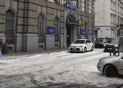 У львівській поліції відмовилися від "мічених" дорожніх конусів, які забрав активіст