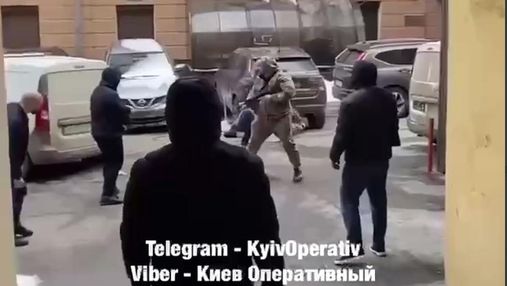 Поруч з СБУ: на Володимирській у центрі Києва знову стріляли з автоматів, – ЗМІ