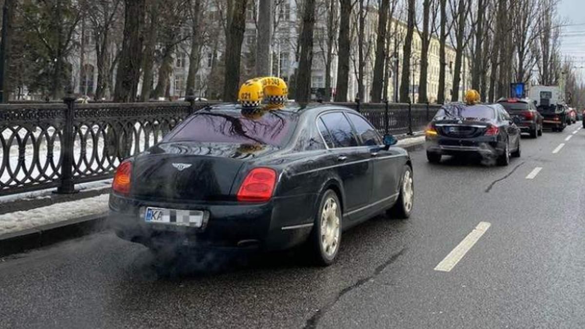 Элитные такси в Киеве: сколько стоит поездка на Bentley и Maybach