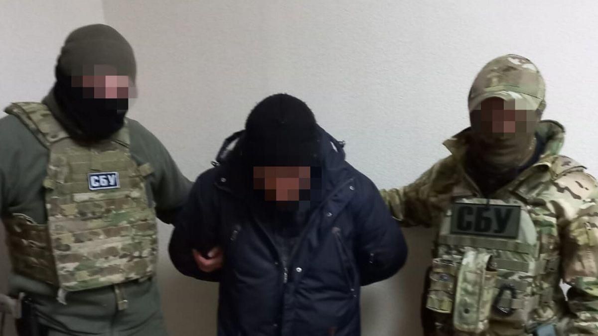 Бил из гранатометов возле Станицы Луганской: СБУ задержала боевика Бил из гранатометов возле Станицы Луганской: СБУ задержала боевика