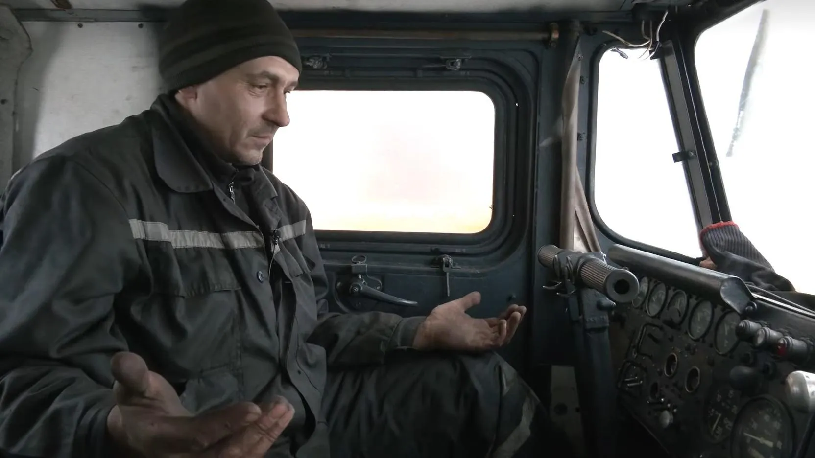 На Харківщині водій автодору розробив танк для прибирання снігу На Харківщині водій автодору розробив танк для прибирання снігу