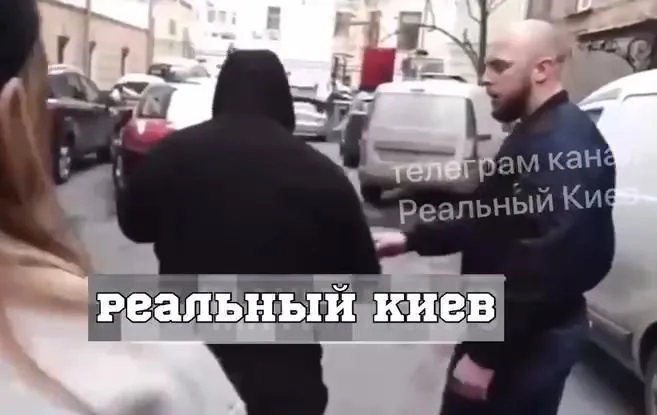 активісти на місці стрілянини у центрі Києва