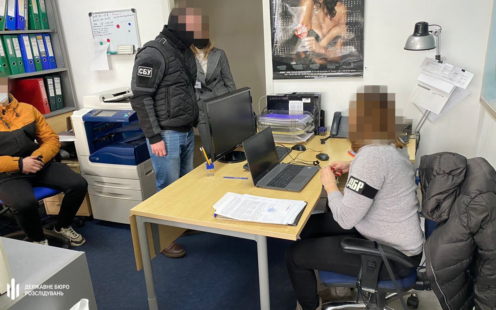 Понад 10 мільйонів збитків для держави, – ДБР викрило масштабну корупційну схему на митниці - Новини Житомира - 24 Канал Понад 10 мільйонів збитків для держави, – ДБР викрило масштабну корупційну схему на митниці - Новини Житомира - 24 Канал