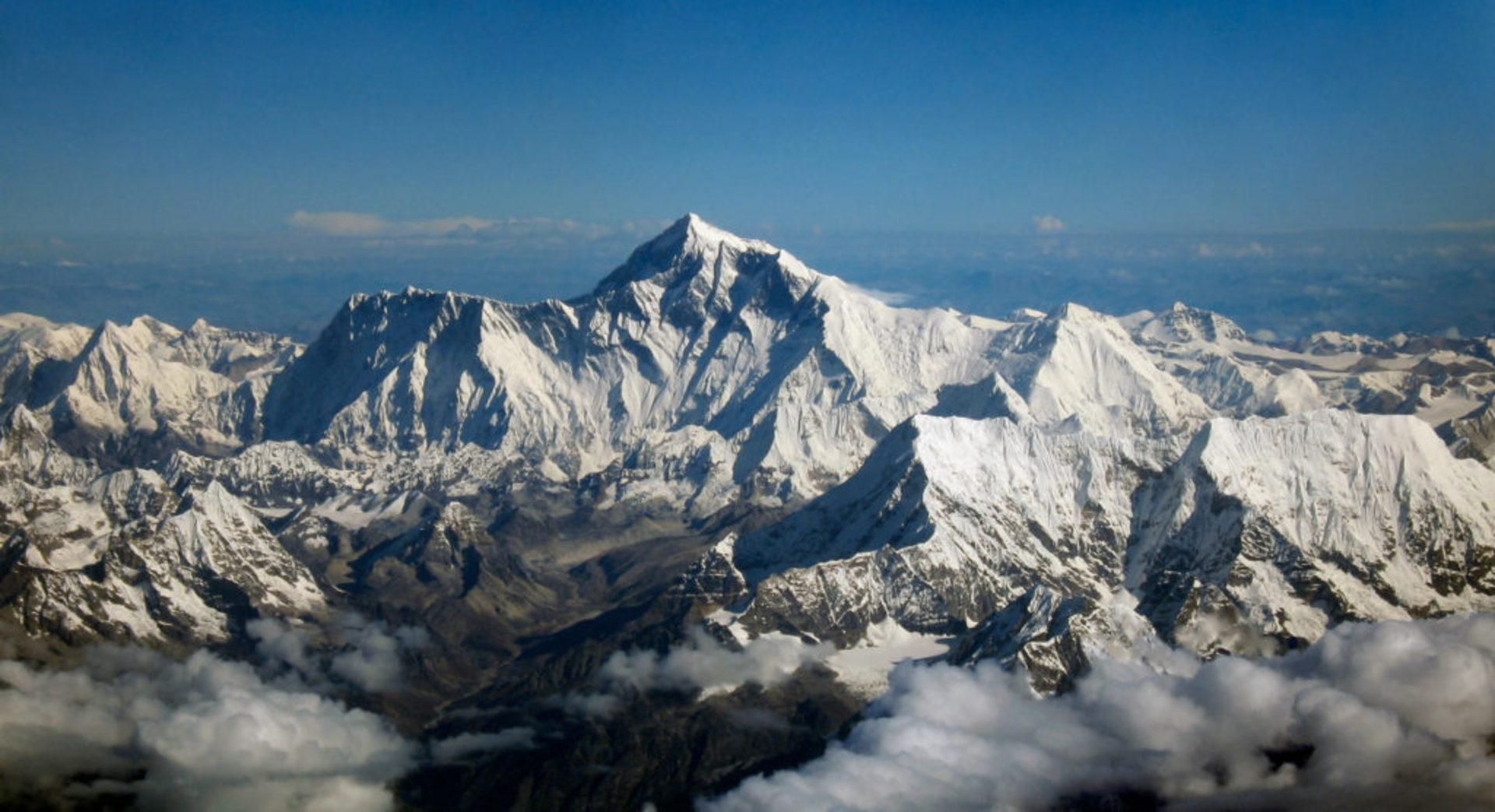 Ледники Эвереста начали быстро таять из-за глобального потепления