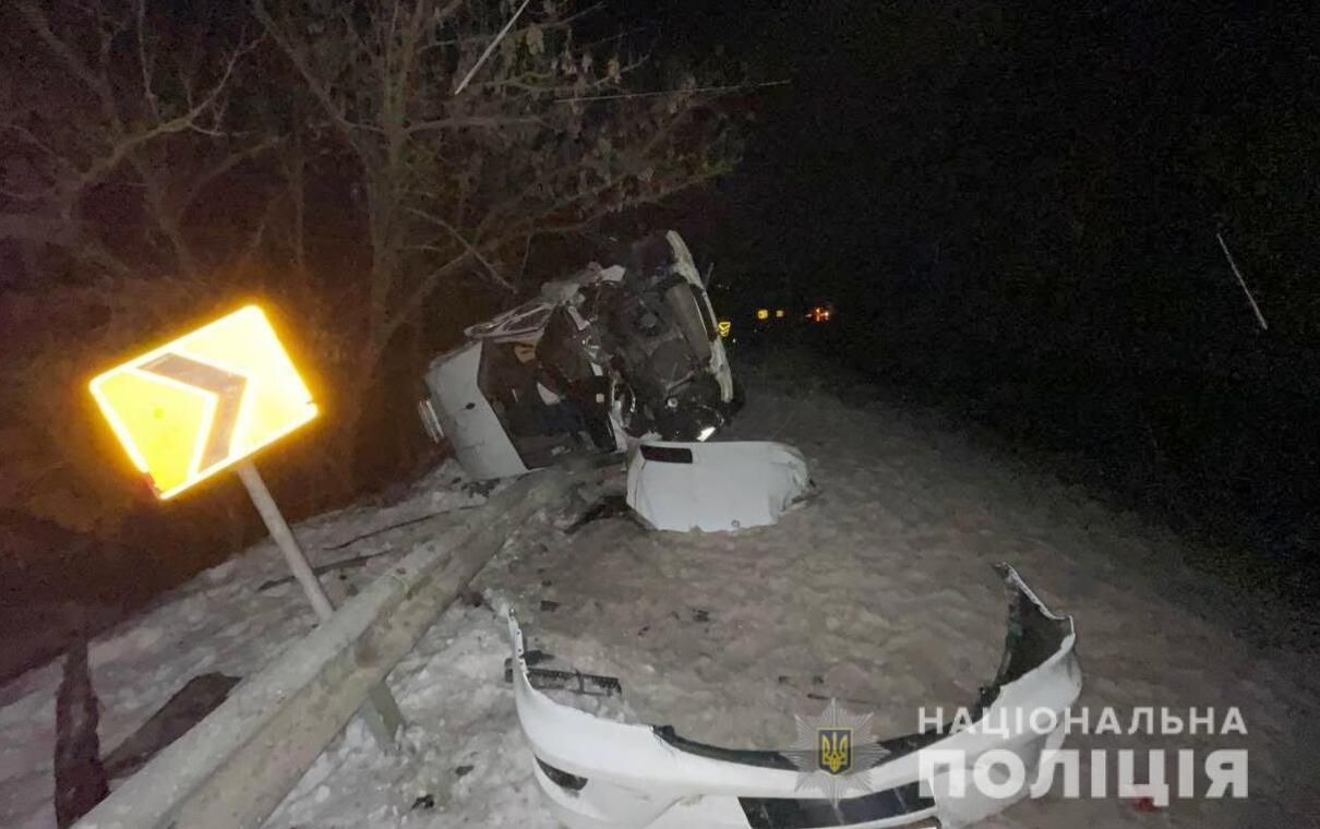 Під Полтавою не розминулись фура, мікроавтобус, тягач  і легковик: багато постраждалих - Новини Полтави - 24 Канал