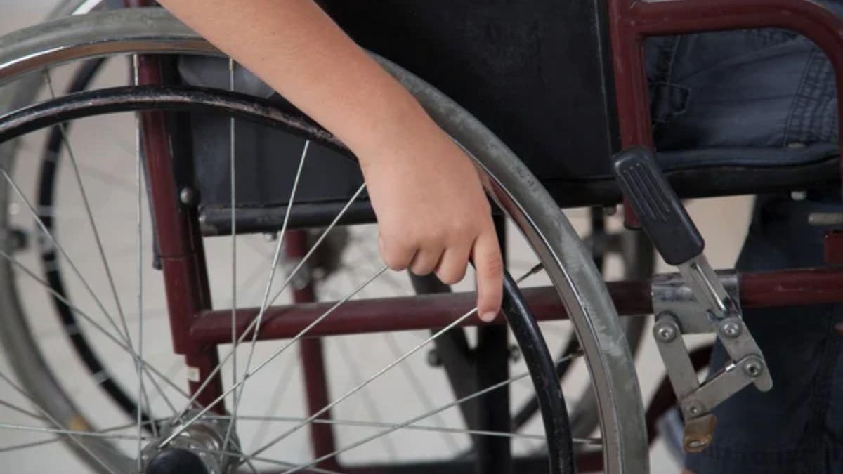 В Донецкой области мужчина до смерти избил 3-летнего мальчика, который не мог ходить В Донецкой области мужчина до смерти избил 3-летнего мальчика, который не мог ходить