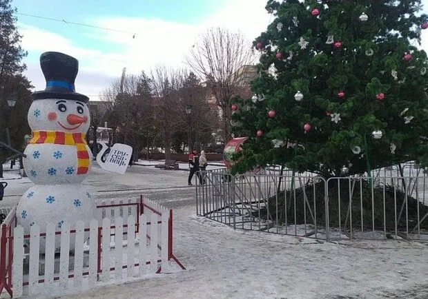 У Трускавці хочуть побити рекорд із найдовшого стояння новорічної ялинки 