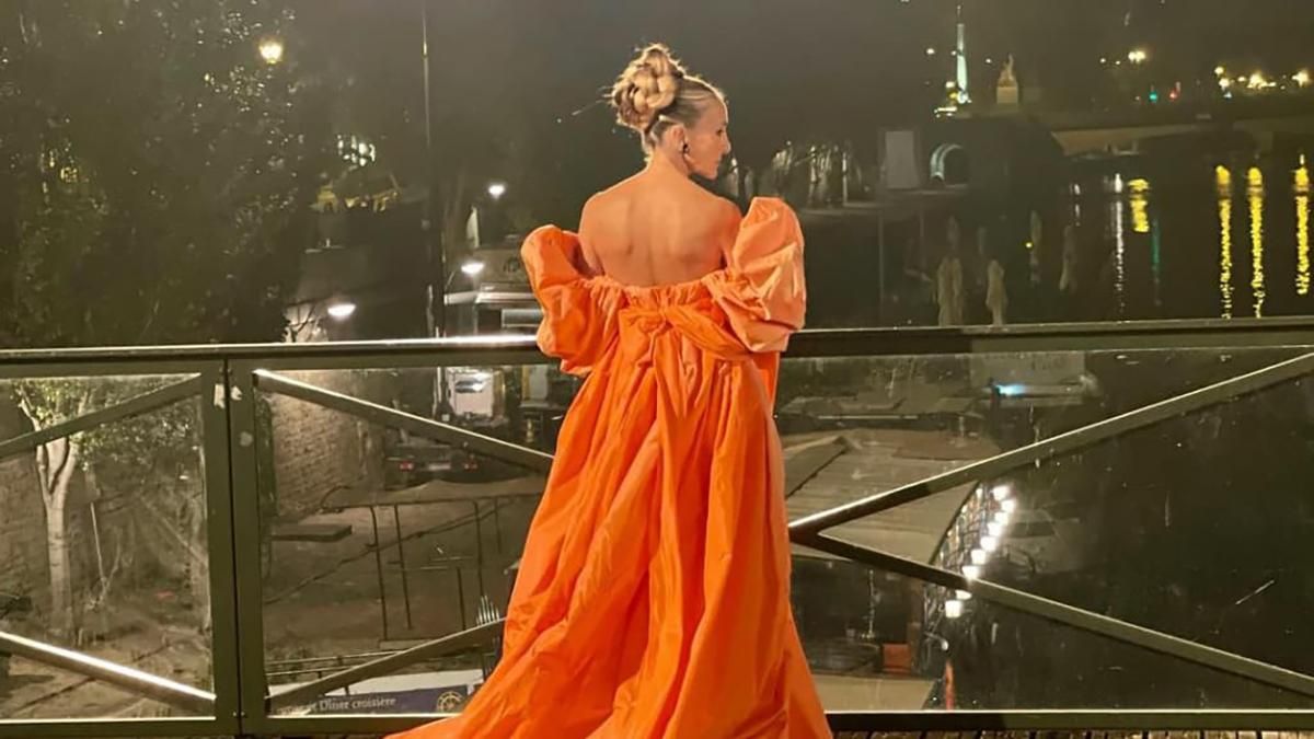 Сара Джессіка Паркер одягнула розкішну сукню Valentino Couture на фінальну серію "І просто так"