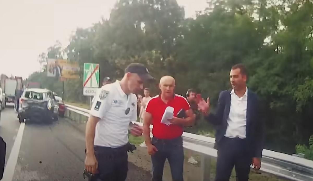 СМИ передали видео с места ДТП с Трухиным в НАБУ СМИ передали видео с места ДТП с Трухиным в НАБУ