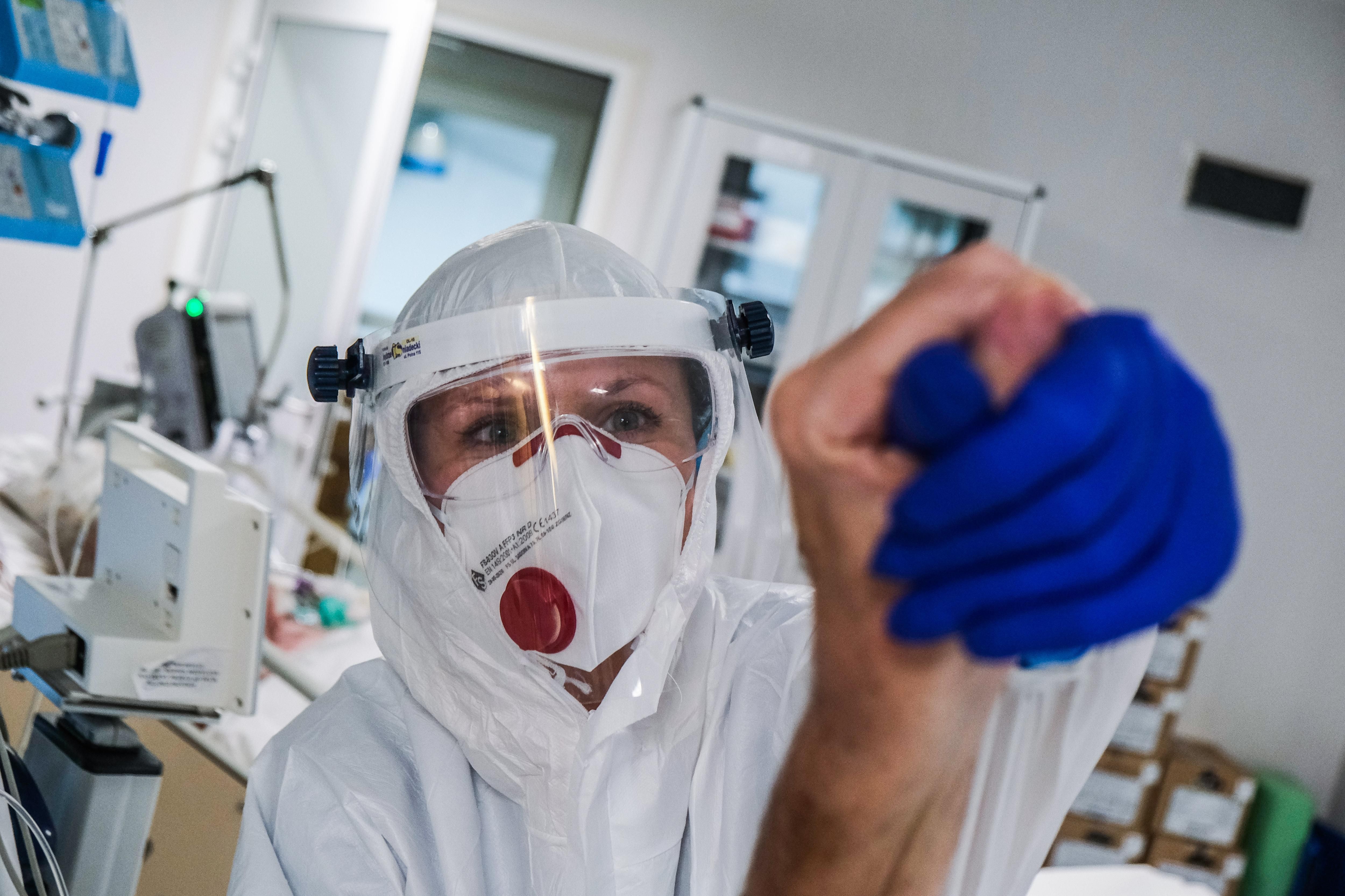 Второй день подряд более 40 тысяч COVID-больных: неутешительная статистика Второй день подряд более 40 тысяч COVID-больных: неутешительная статистика