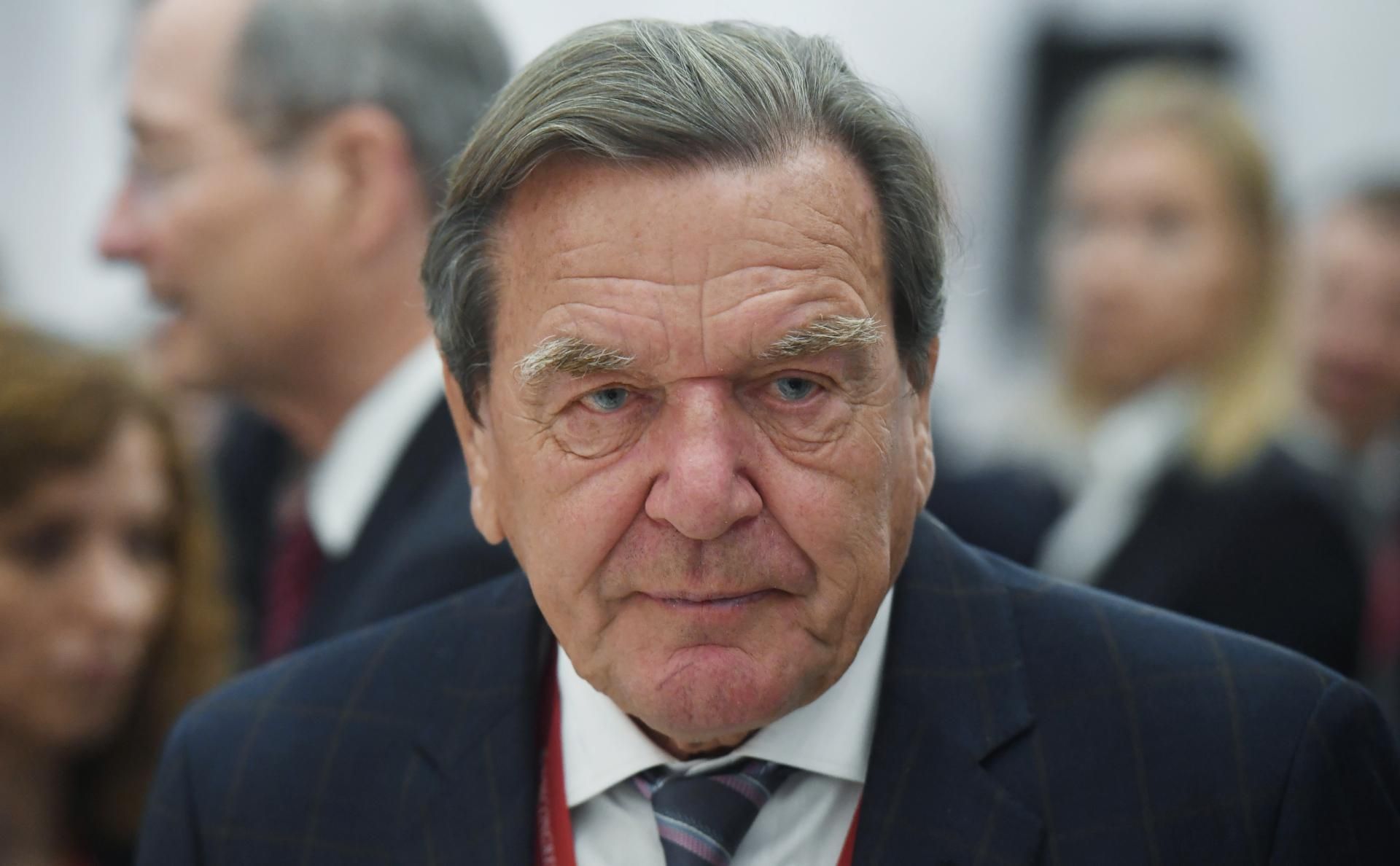 "Обрав шлях служити Путіну": у Німеччині закликали Шредера відмовитись від державних благ - 24 Канал "Обрав шлях служити Путіну": у Німеччині закликали Шредера відмовитись від державних благ - 24 Канал