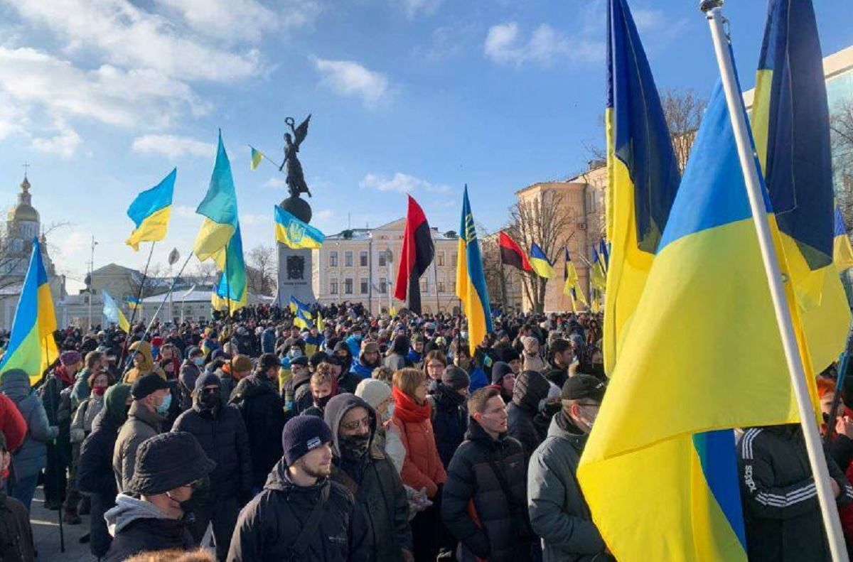 Передали "привет" Путину: "Марш единства" в Харькове объединил более 5 тысяч человек