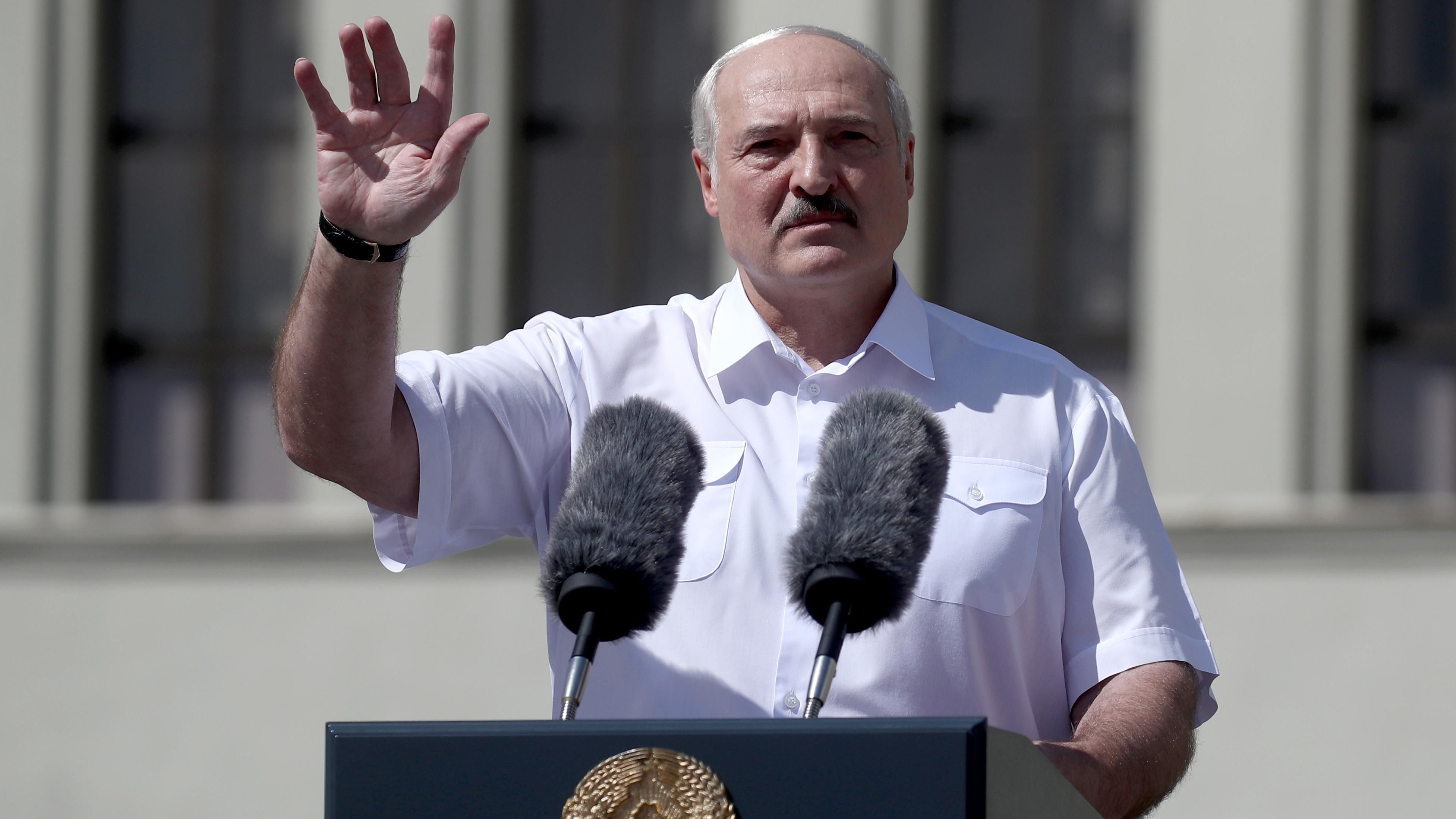 Лукашенко про війну Росії та України: Триватиме максимум 3 – 4 дні – там нікому воювати - 24 Канал