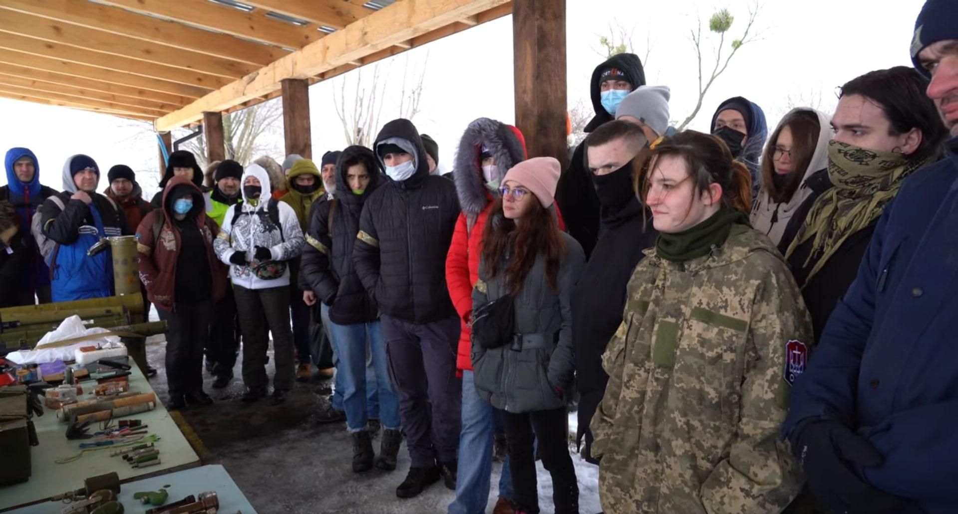 "Не панікуй, готуйся": у Львові провели військовий вишкіл для цивільних - Новини Львова - Львів "Не панікуй, готуйся": у Львові провели військовий вишкіл для цивільних - Новини Львова - Львів