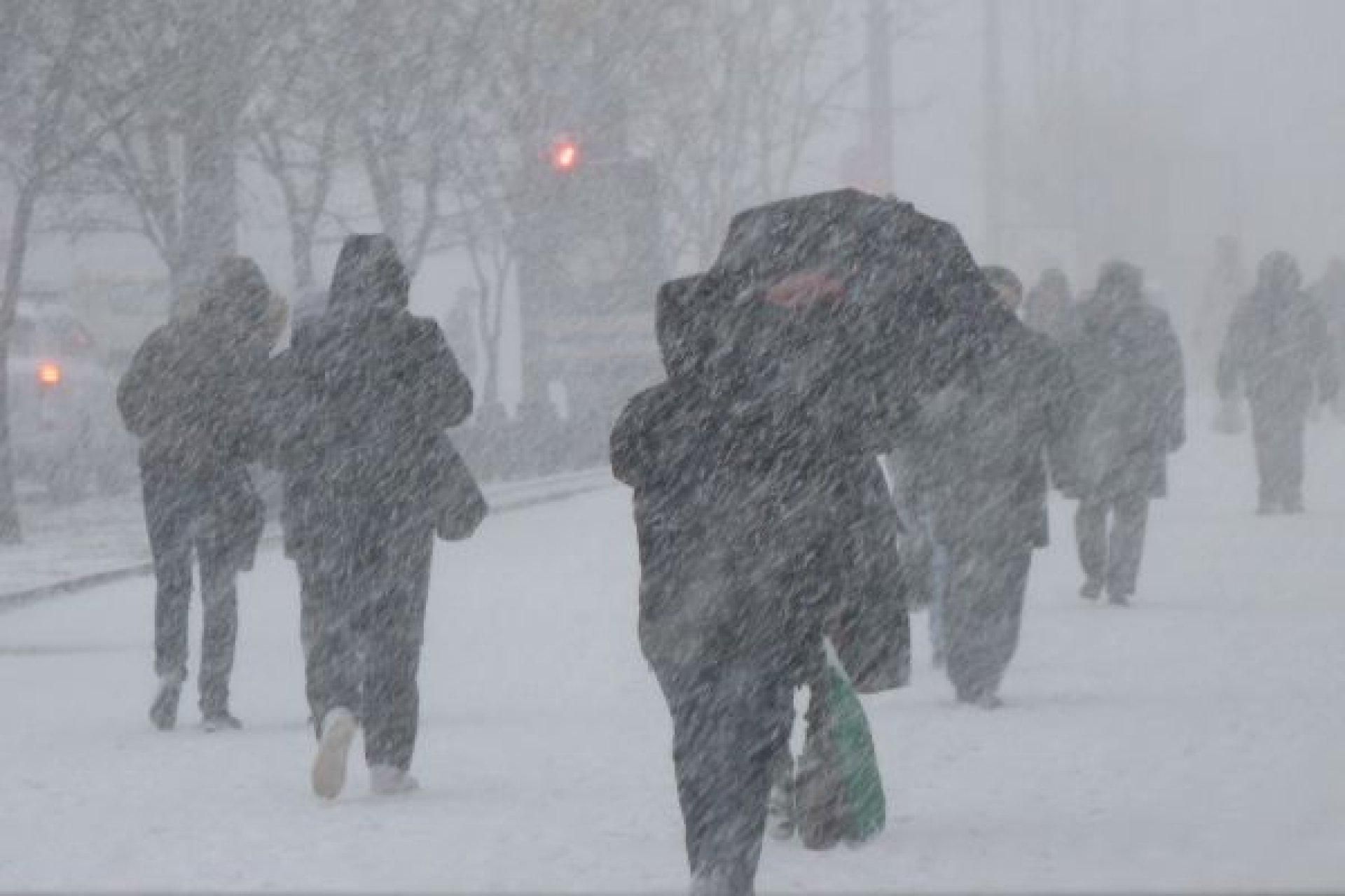 Снігопад, дощ і шквали: в Україні – штормове попередження - Україна новини - 24 Канал
