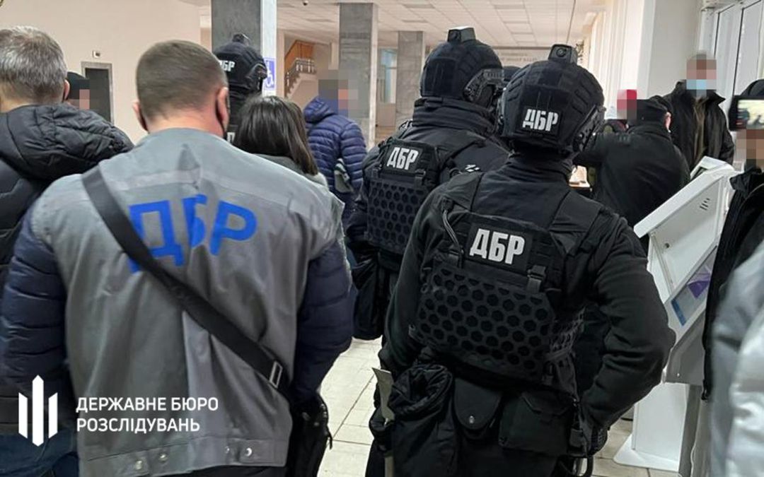 Подозревают в растрате 700 миллионов: ГБР проводит обыски в Криворожском горсовете Подозревают в растрате 700 миллионов: ГБР проводит обыски в Криворожском горсовете