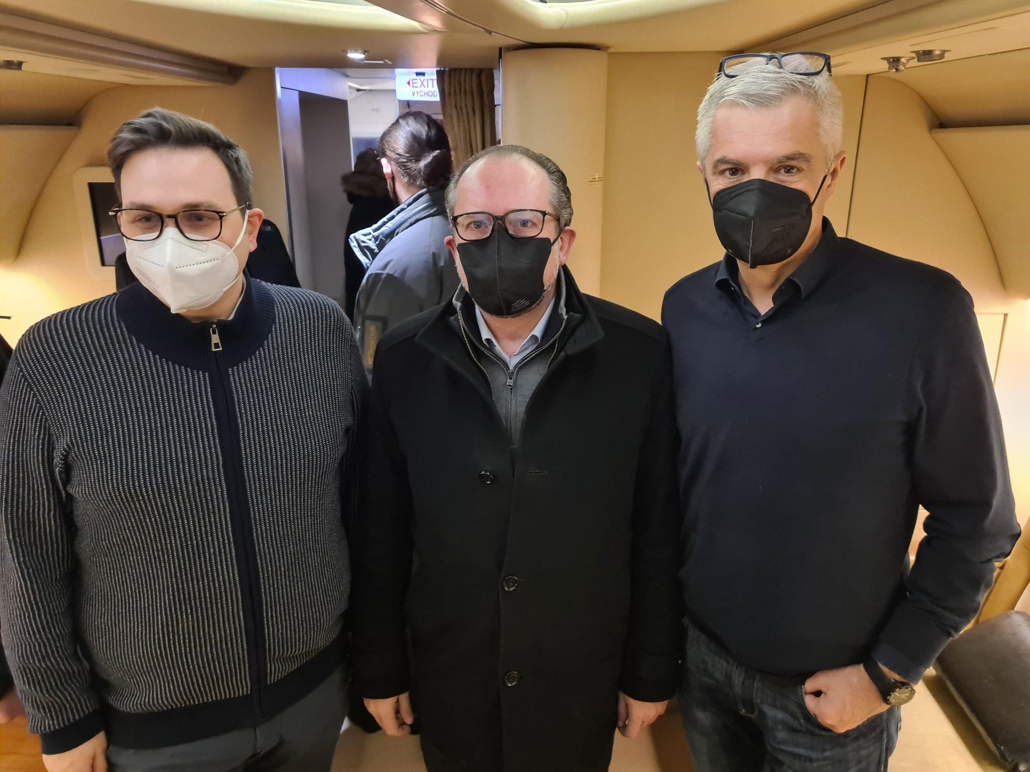 Суверенитет Украины – условие нашей безопасности, – главы МИД Австрии, Чехии и Словакии в Киеве Суверенитет Украины – условие нашей безопасности, – главы МИД Австрии, Чехии и Словакии в Киеве