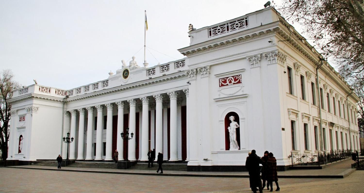 Болеет большинство работников: зафиксировали вспышку в горсовете Одессы Болеет большинство работников: зафиксировали вспышку в горсовете Одессы