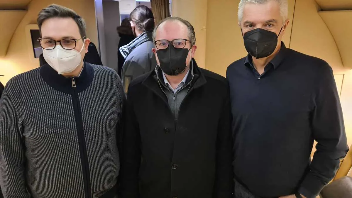 Очільники МЗС Чехії, Австрії та Словаччини прибули в Україну Очільники МЗС Чехії, Австрії та Словаччини прибули в Україну