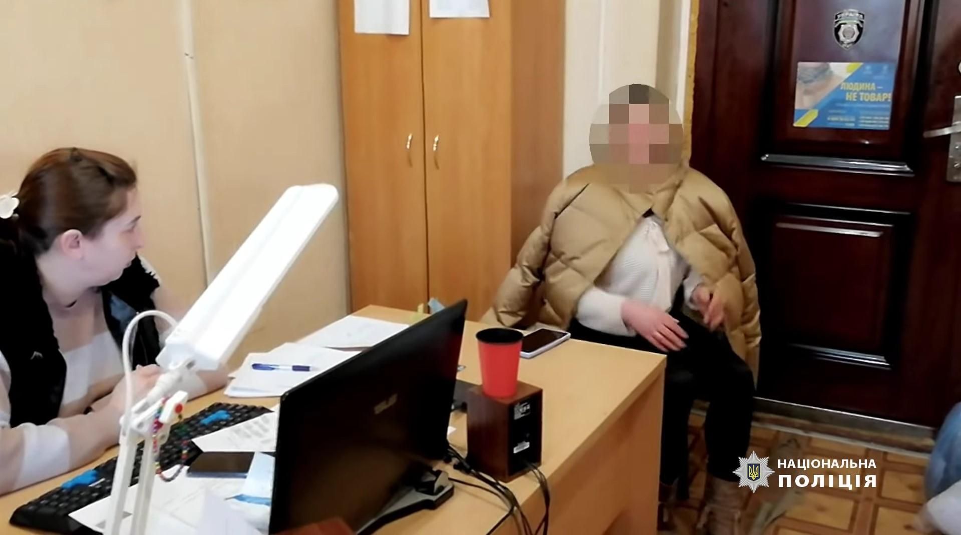 В Одессе иностранка застрелила юношу "Флобером" и сбежала: видео с допроса