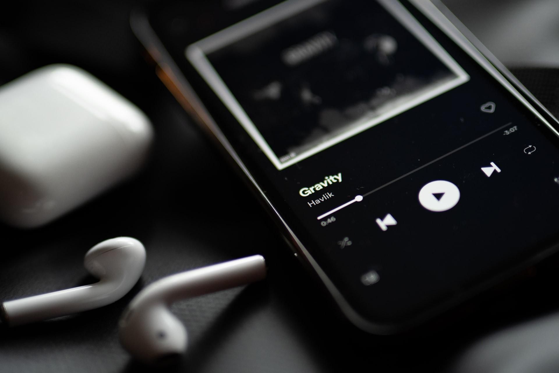 Spotify виділить 100 мільйонів доларів у якості вибачення за расистський скандал Spotify виділить 100 мільйонів доларів у якості вибачення за расистський скандал