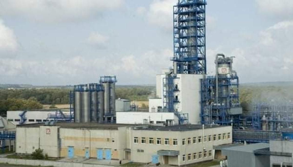 На Прикарпатье вспыхнул пожар на нефтехимическом предприятии На Прикарпатье вспыхнул пожар на нефтехимическом предприятии