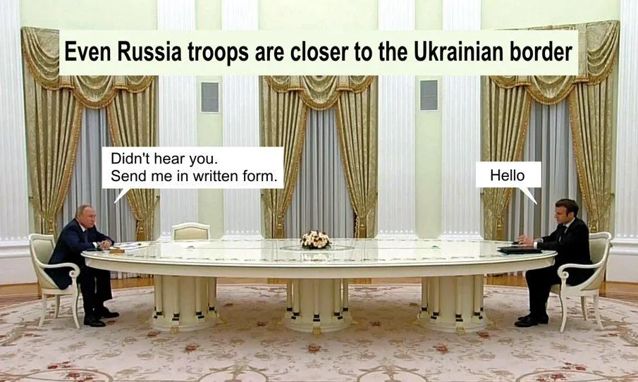 Меми про зустріч Макрона і Путіна Меми про зустріч Макрона і Путіна