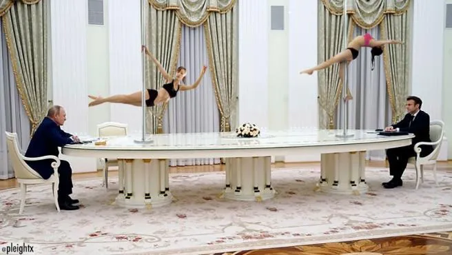 Меми про зустріч Путіна і Макрона Меми про зустріч Путіна і Макрона