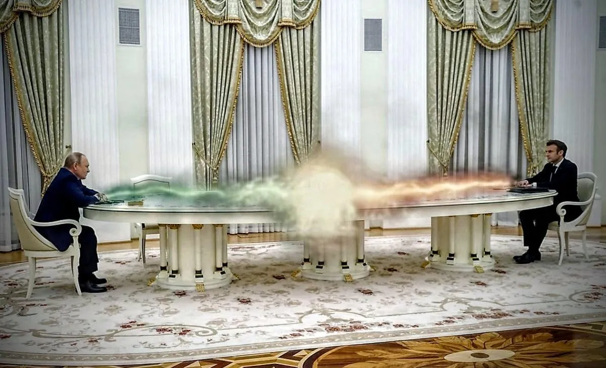 Меми про зустріч Путіна і Макрона Меми про зустріч Путіна і Макрона