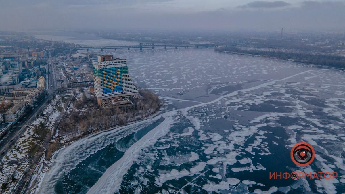 В Днепре решают судьбу отеля "Парус": что будет с легендарным сооружением