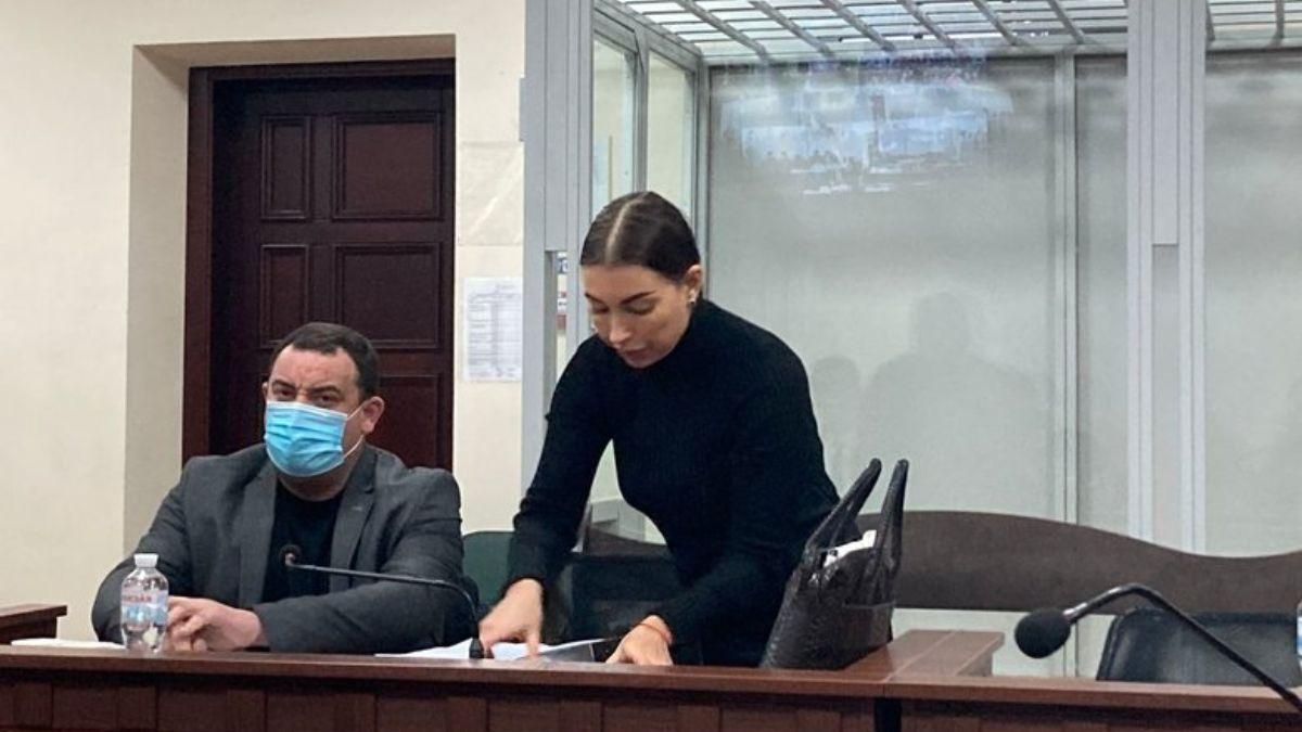 Кузьминых все же явился на суд, но заседание перенесли Кузьминых все же явился на суд, но заседание перенесли