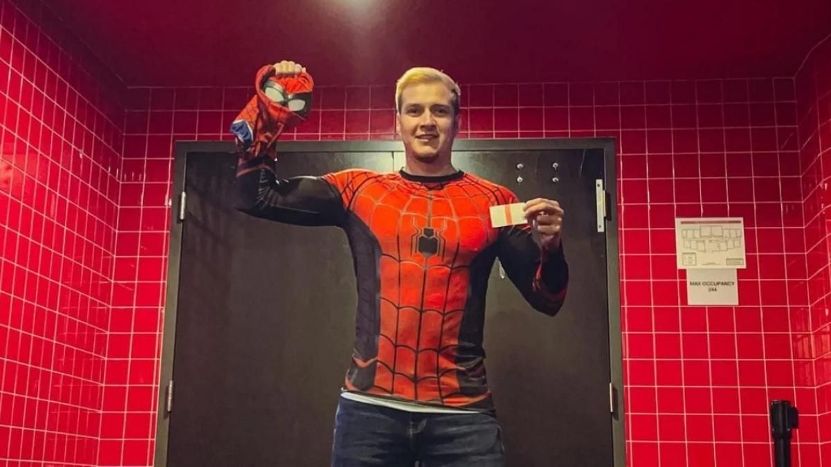 Шалений кіноман: фанат Marvel відвідав 205 сеансів фільму "Людина-павук: Додому шляху нема"